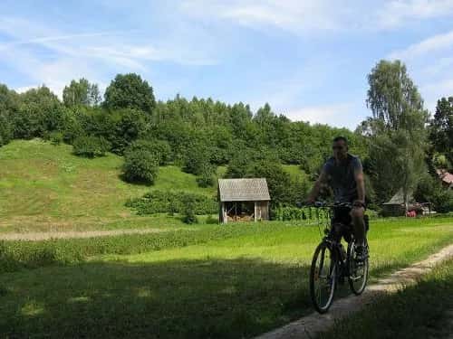 Trasy rowerowe w Kazimierzu Dolnym: odkryj najlepsze szlaki i atrakcje