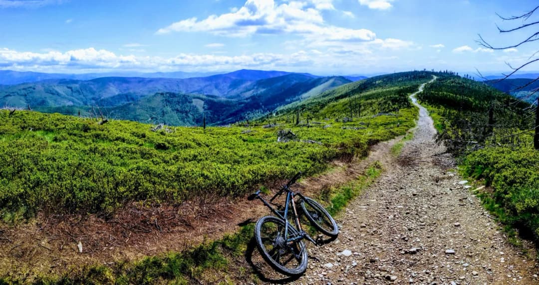 Trasy rowerowe Beskidy: Odkryj najpiękniejsze szlaki i trasy